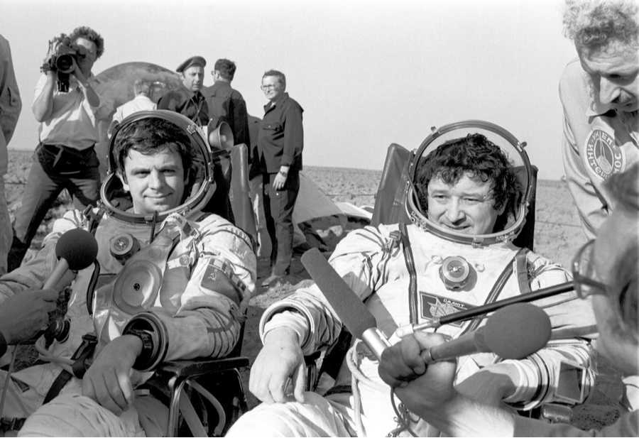 10 самых известных космонавтов ссср и россии